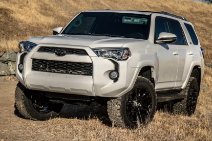 How to blackout 5th Gen 4Runner Emblems - Press on Emblem kit