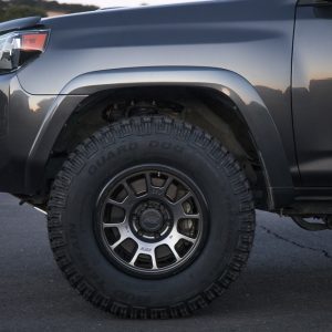 Relations Race Wheels (RR5-S) Gunmetal on MGM 4Runner