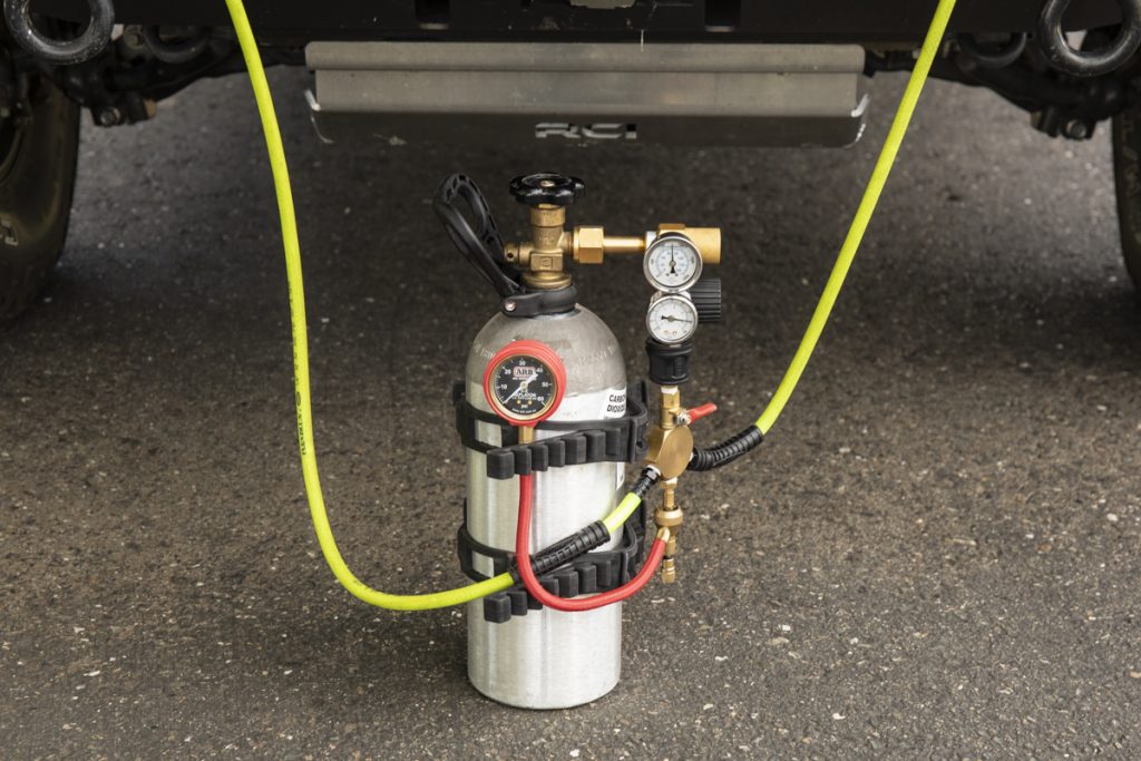 diy-power-tank-co2-tank-for-airing-up-tires-running-air-tools