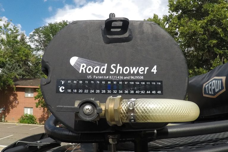 Yakima RoadShower 4L Pressurized, Solar Heated Hot Water on Demand