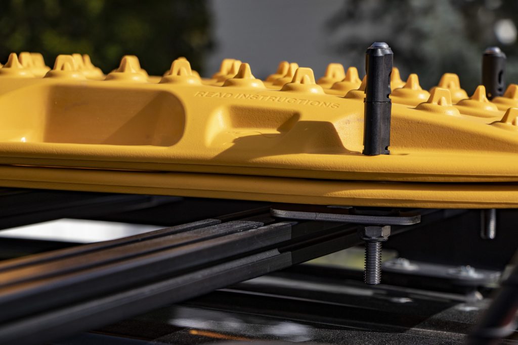 Maxtrax Mounting Solutions for Prinsu Design Studios Roof Rack 