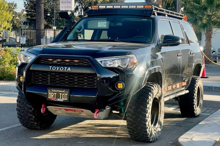 Feature Friday: 11 Midnight Black Metallic 5th Gen 4Runner Builds