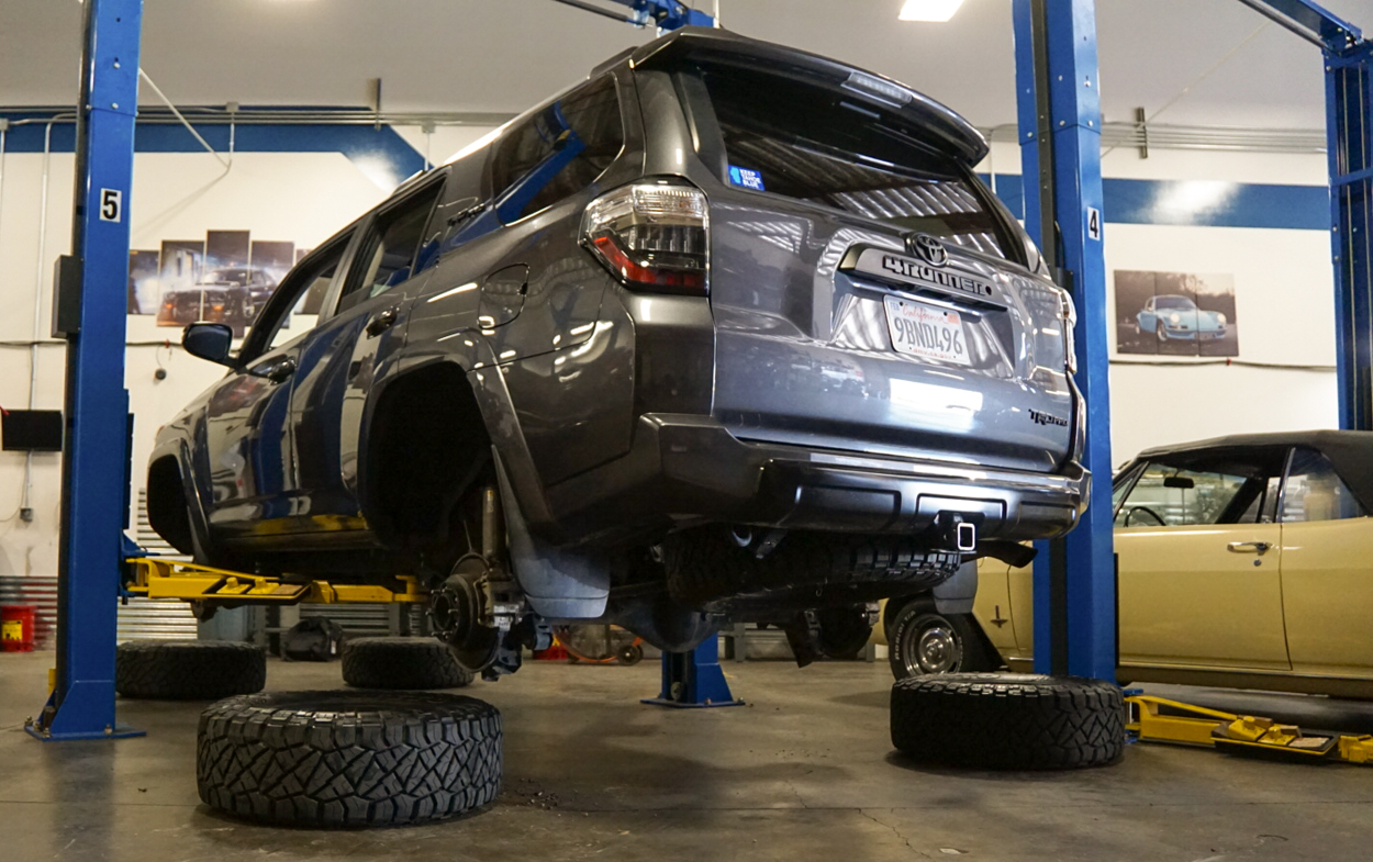 4Runner Wheel Removal In Rented Shop