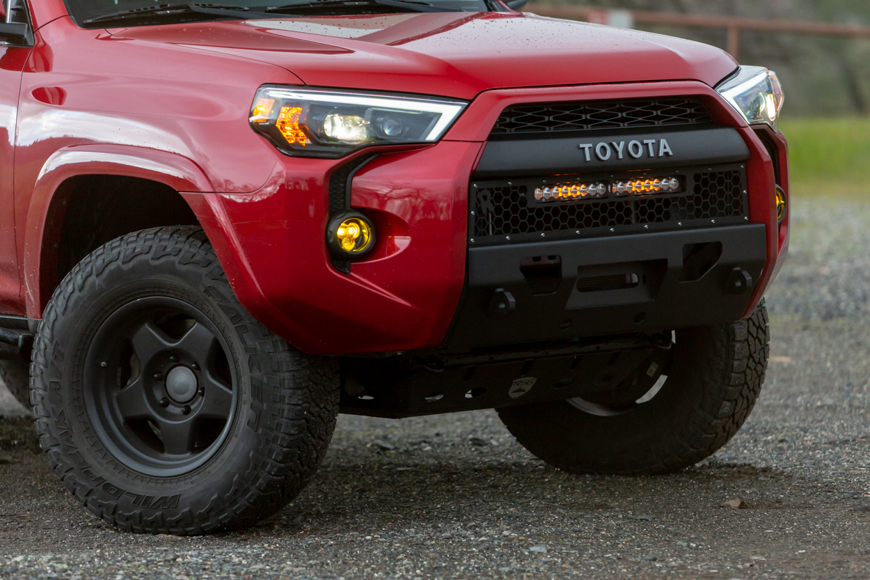 5th Gen 4Runner Amber KC Flex Era 3 Fog Lights