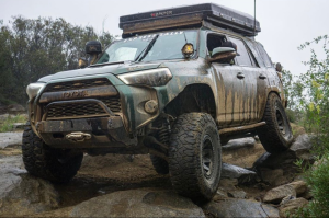 5th Gen 4Runner with Souther Style Offroad Slimline Hybrid Front Bumper and Smittybilt X20 12k Winch