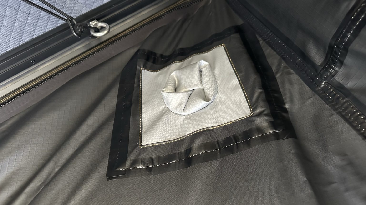 4x4 Colorado Nimbus Hardshell Roof Top Tent Review