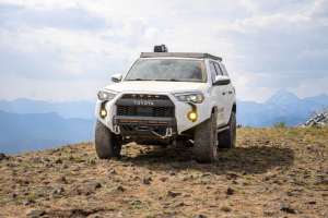 5th Gen Super White 4Runner with Prinsu Full Roof Rack