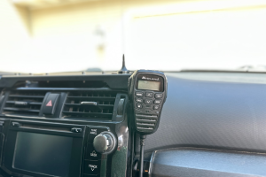 5th Gen 4Runner with Midland MTX 275 Mic