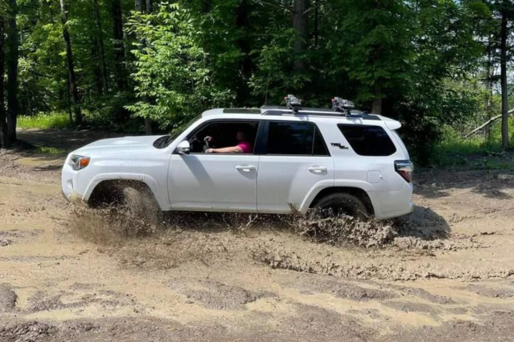 5th Gen 4Runner Off-Roading in Mettowee Off Road Extreme Park