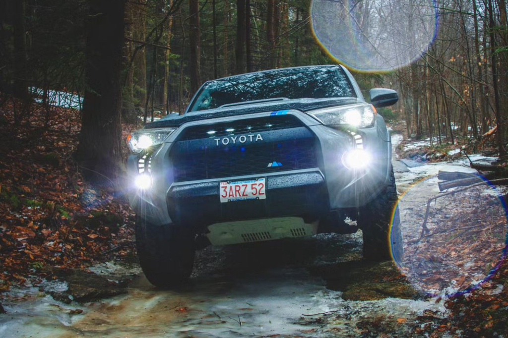 5th Gen 4Runner Off-Roading in the October Mountain State Forest