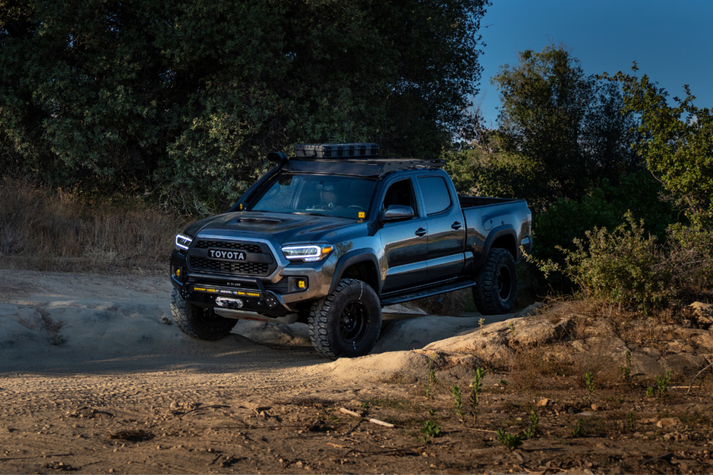 3rd Gen Tacoma Off-Roading in the Folsom Lake SRV 