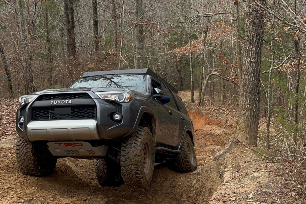 5th Gen 4Runner Off-Roading on the Rocker Knocker Trail in Gulches ORV Park