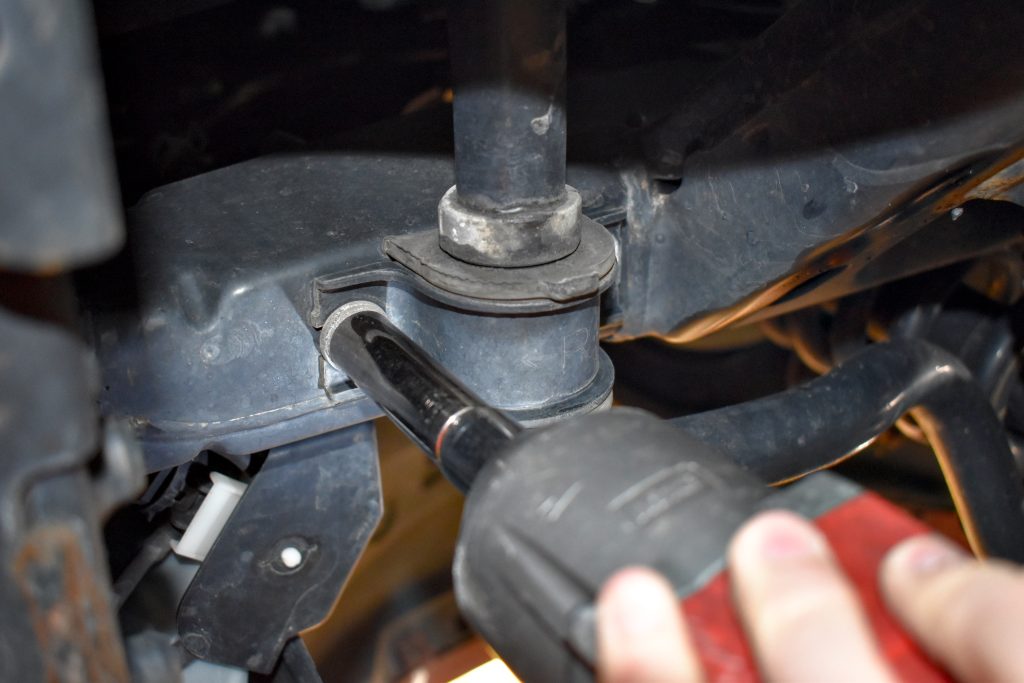 Toyota 4Runner Front Sway Bar Removal