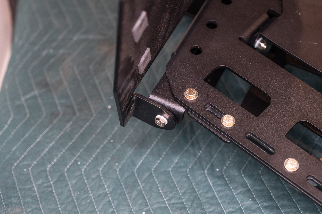 Dissent Table Install