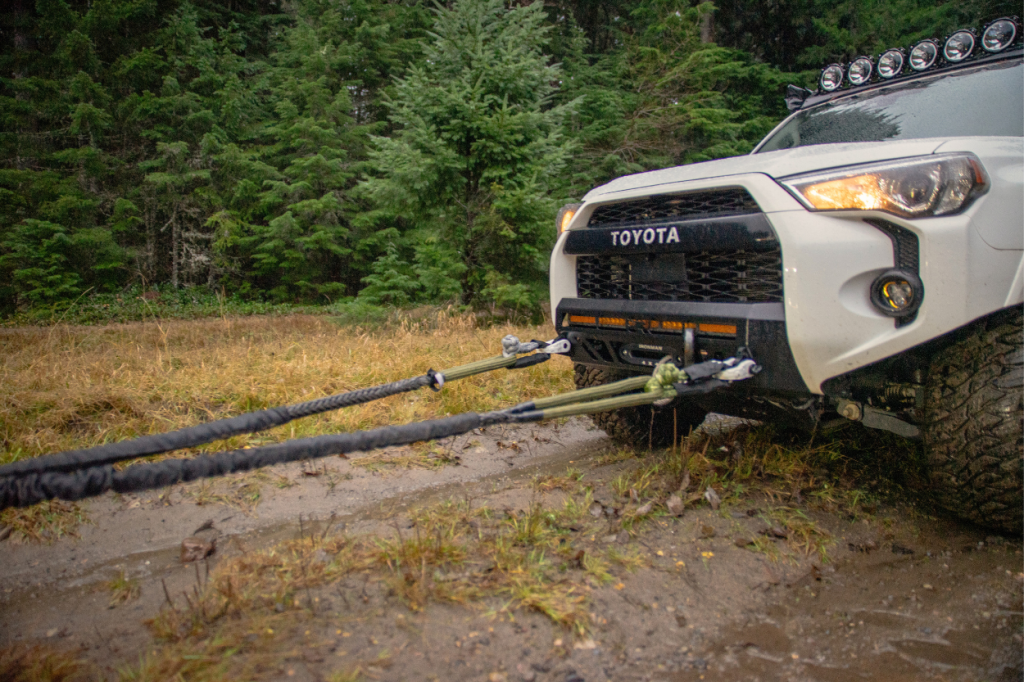 Static Bridle Mounted To Shackles On Cali Raised Front Bumper