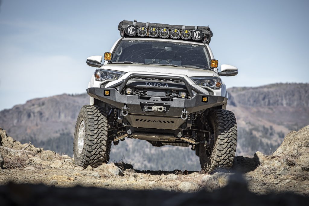 5th Gen 4Runner With 74 Weld Portals & Dirt King Suspension