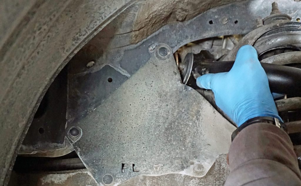 Remove UCA Bolt 4Runner