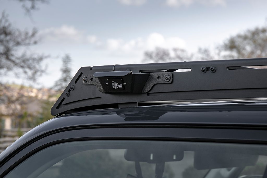 Prinsu Ridgeline Handle With Camp Lights On Pro Roof Rack