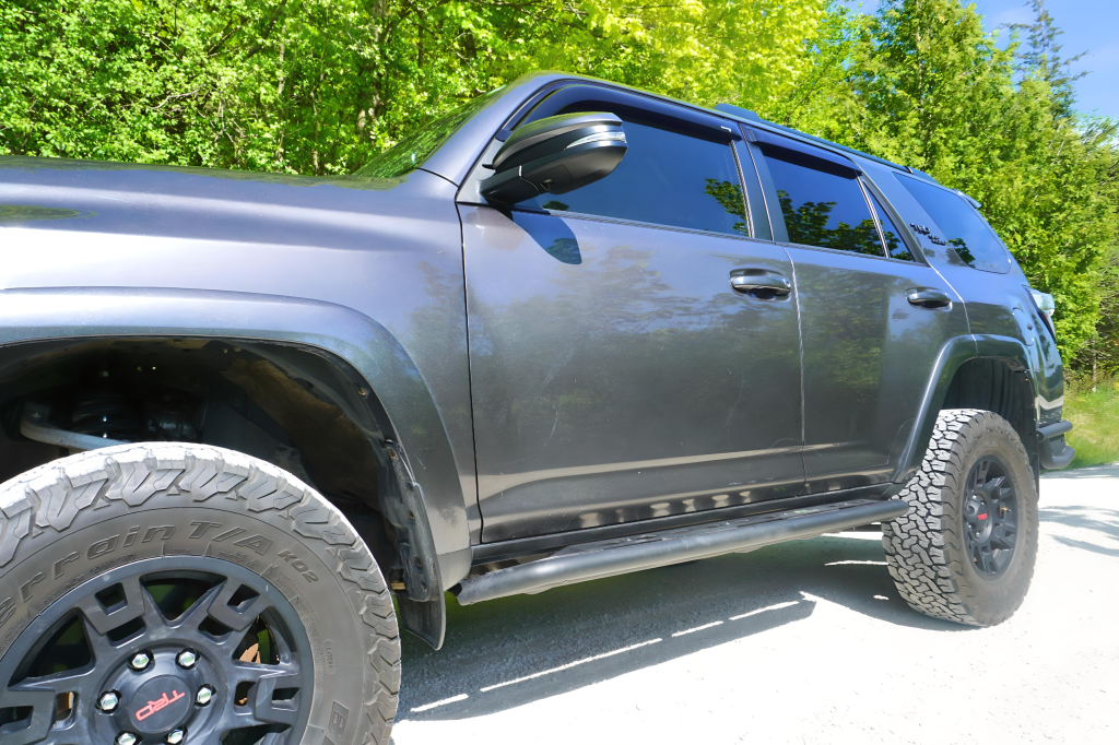 5th Gen 4Runner With Side Steps/Rock Sliders