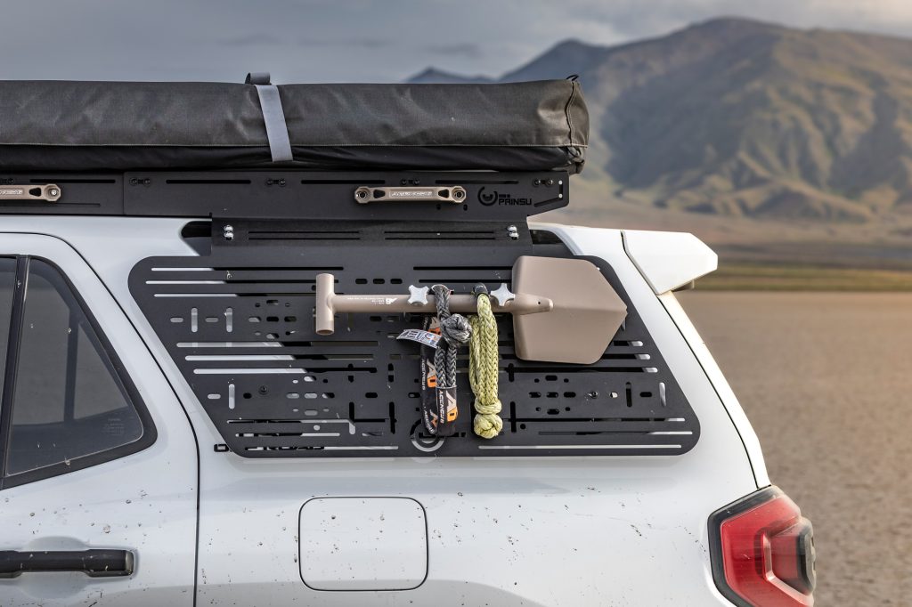 Prinsu Pro With Rear Quarter Glass Side MOLLE Panels