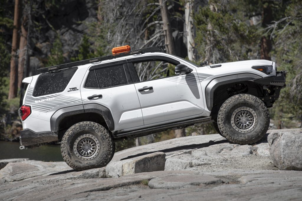 6th Gen 4Runner On Portals & 37" Tires