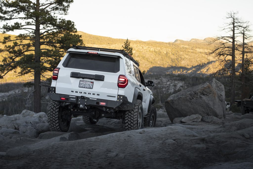 6th Gen 4Runner with Soft Shackle Recovery Hitch Receiver