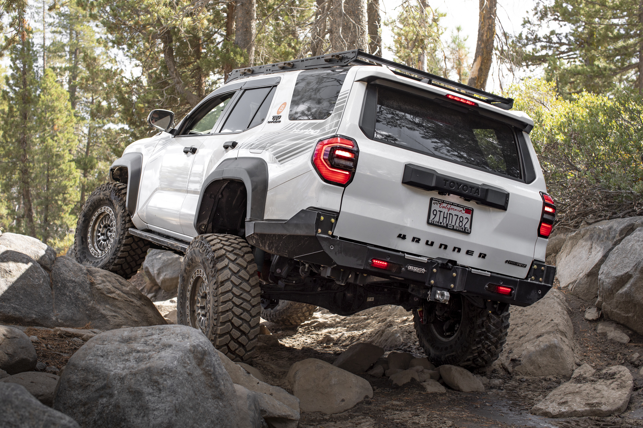6th Gen 4Runner on Rubicon with Soft Shackle Recovery Point