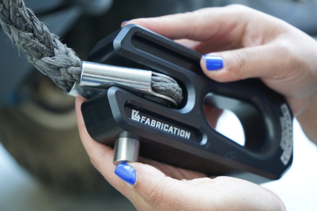 C4 Closed Winch Shackle